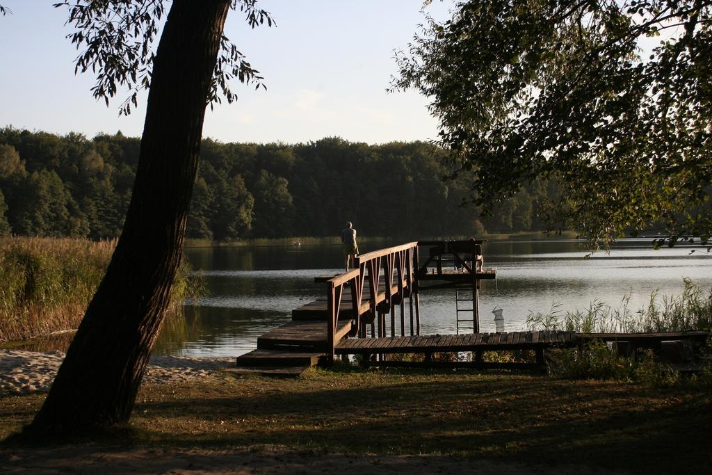 Stajnia Sarnowek Nad Jeziorem Rozany Bed & Breakfast Rozajny Wielkie Exterior photo